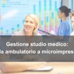 medici, manager, addetti ambulatorio in riunione