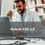 Medico al computer durante la gestione di un referto FSE nel Fascicolo Sanitario Elettronico